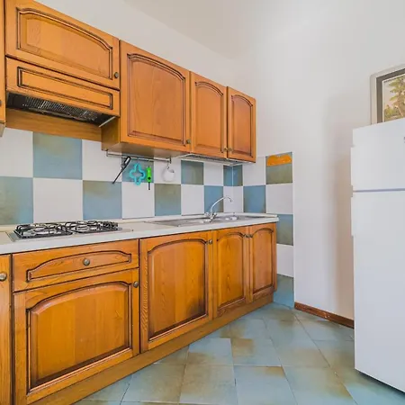 Stella Marina A Campo 公寓 *